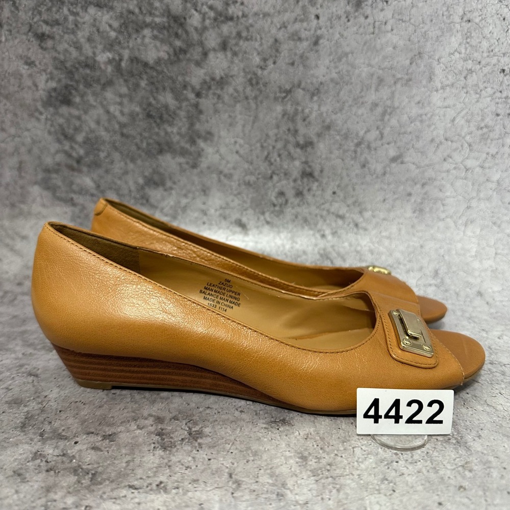 Nine West Zazuo Wedge Pumps Womens 8 Tan Leather Open Toe Gold Buckle Shoes